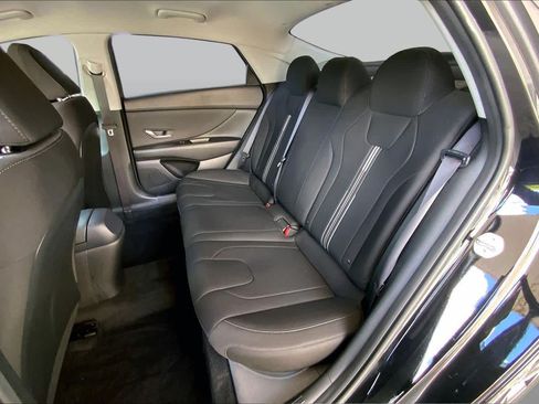 Used 2023 Hyundai Elantra SEL w/ Convenience Package FWD image 21