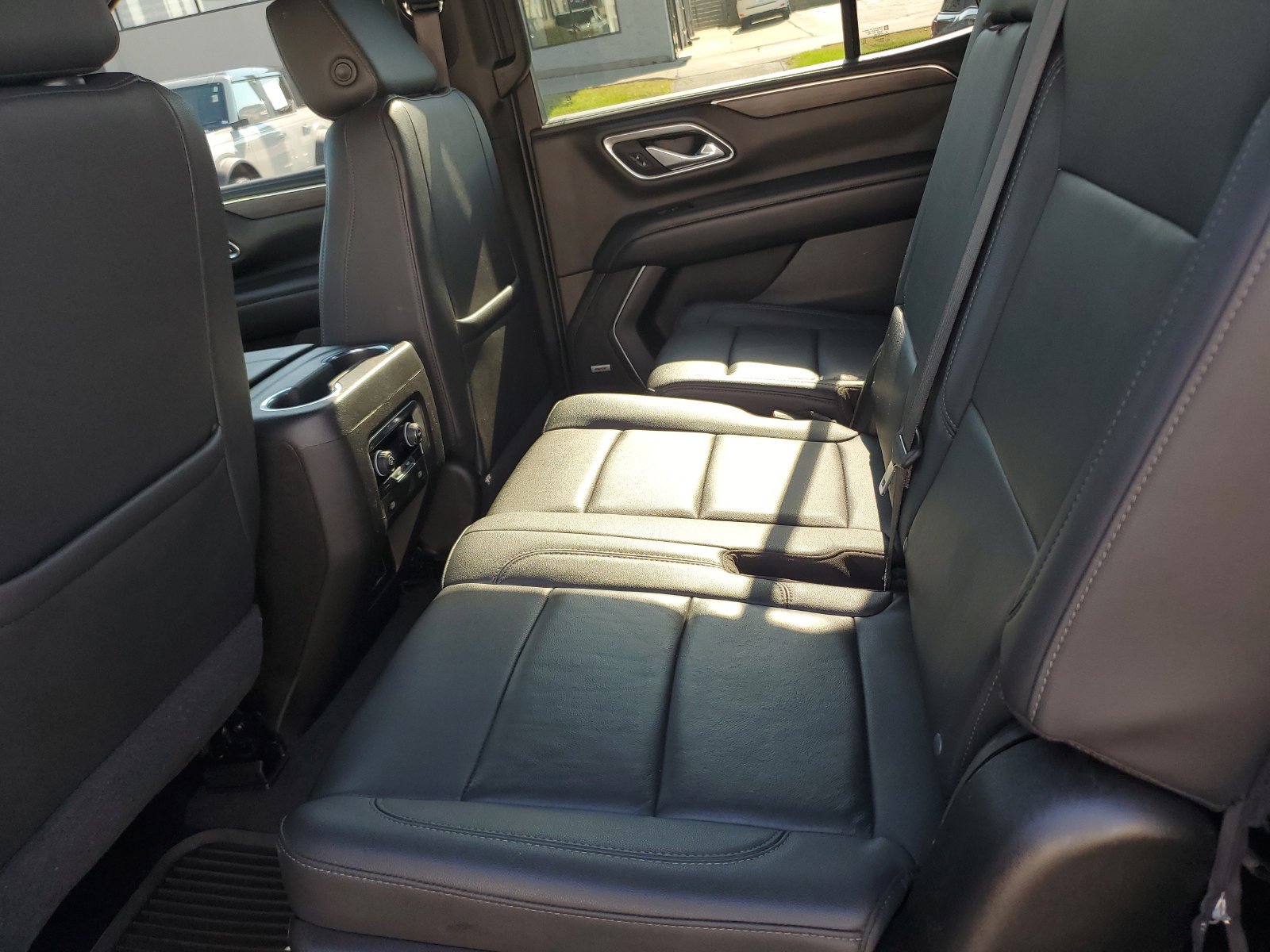 Used 2021 Chevrolet Tahoe LT RWD image 13