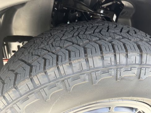 New 2025 Nissan Frontier PRO-4X image 12