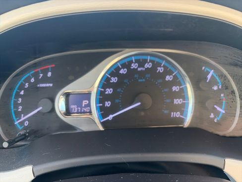 Used 2014 Toyota Sienna XLE AWD/4WD image 16