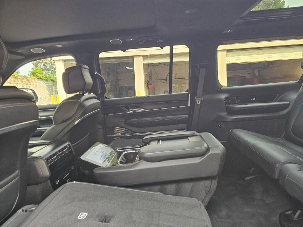 Used 2024 Jeep Grand Wagoneer L Series II w/ Quick Order Packagew 28T AWD/4WD image 20