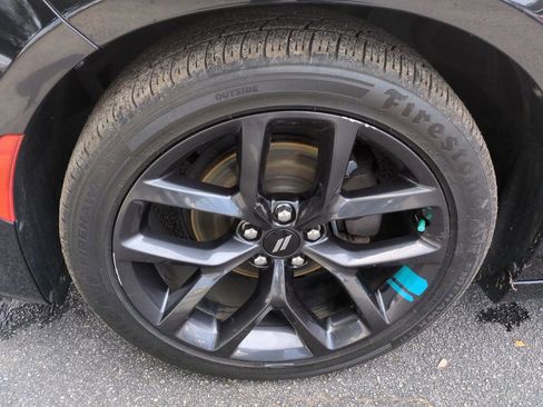 Used 2019 Dodge Charger SXT image 10