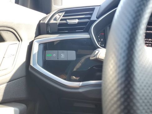 Used 2025 Audi Q3 2.0T Premium Plus AWD/4WD image 23
