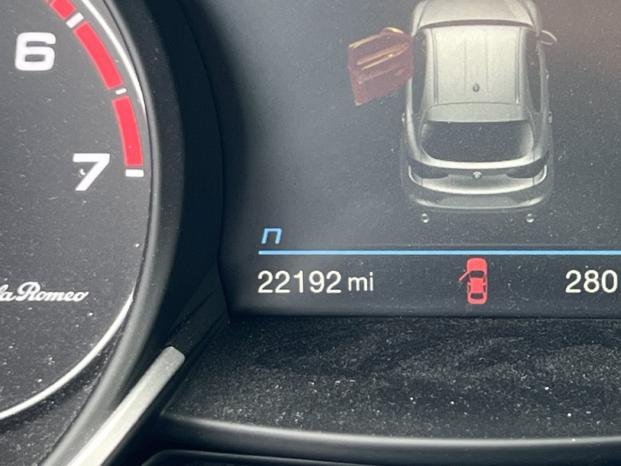 Used 2022 Alfa Romeo Stelvio Ti AWD/4WD image 7