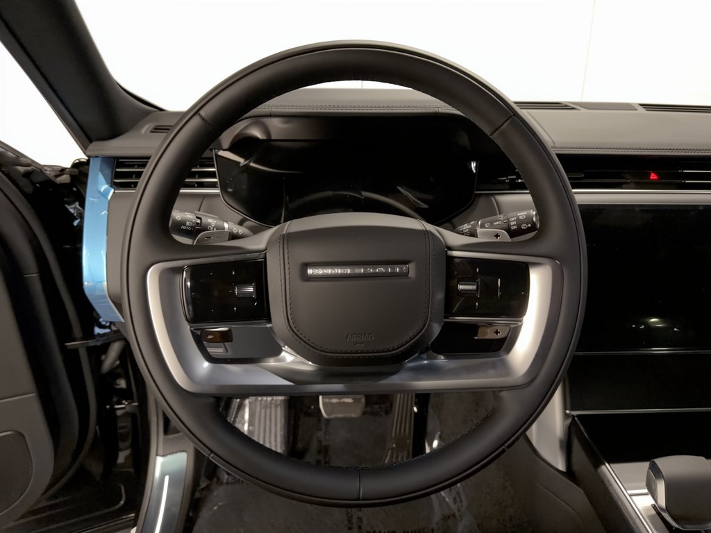 New 2026 Land Rover Range Rover Long Wheelbase SE AWD/4WD image 10