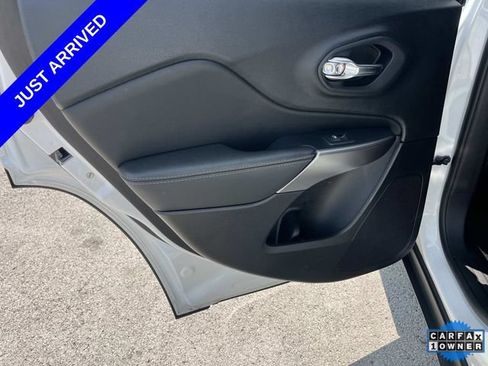 Certified 2022 Jeep Cherokee Latitude Lux FWD image 19