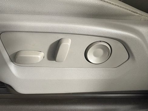 Used 2024 GMC Sierra 1500 SLT w/ SLT Premium Plus Package image 13