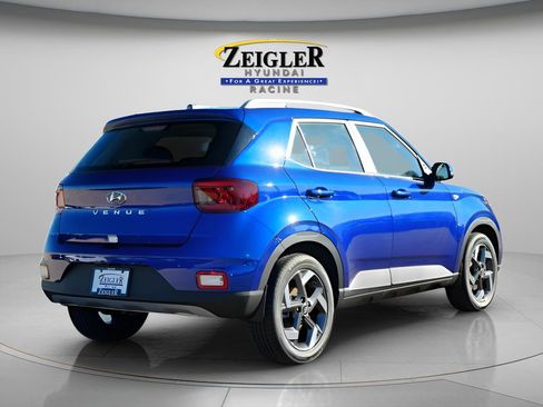 New 2026 Hyundai Venue SEL FWD image 8