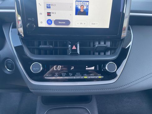 Certified 2025 Toyota Corolla SE w/ Convenience Package FWD image 11