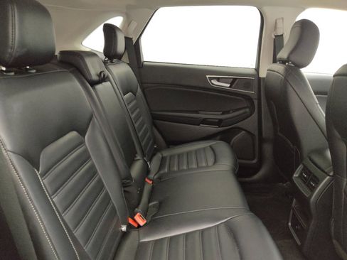 Used 2024 Ford Edge SEL image 19