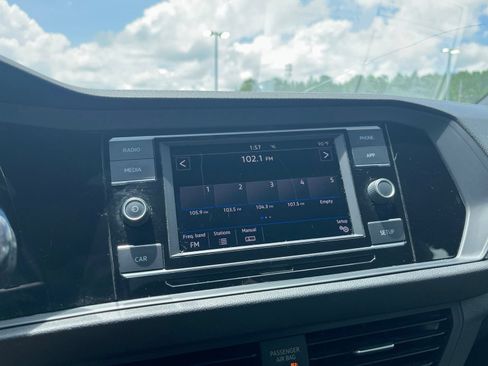Used 2019 Volkswagen Jetta R-Line w/ R-Line Cold Weather Package FWD image 23