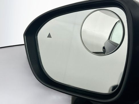 Used 2025 Nissan Kicks S FWD image 16