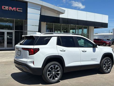 New 2026 GMC Terrain Elevation w/ Elevation Premium Package FWD image 8