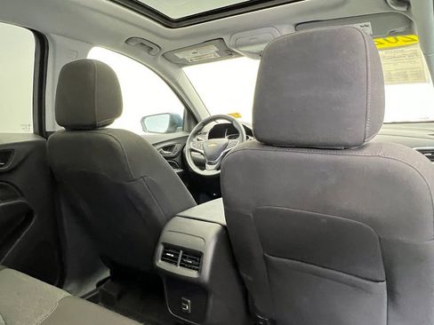 Used 2024 Chevrolet Equinox LT FWD image 8