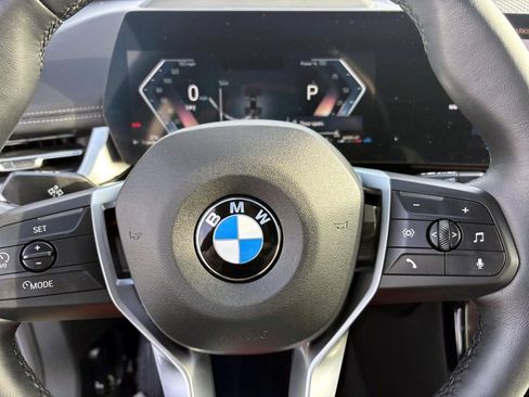 Used 2025 BMW X1 xDrive28i w/ Premium Package image 16
