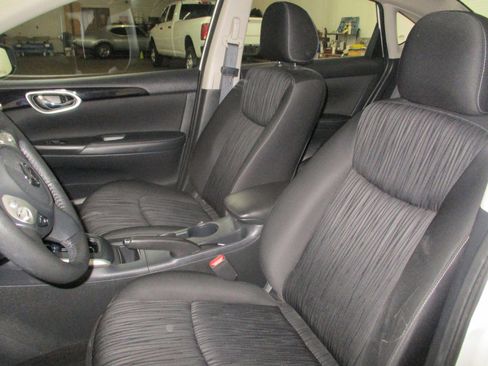 Used 2019 Nissan Sentra SV image 10