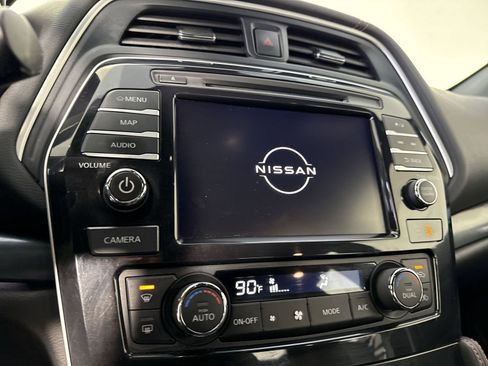 Used 2023 Nissan Maxima SR w/ Sport Mat Group image 7