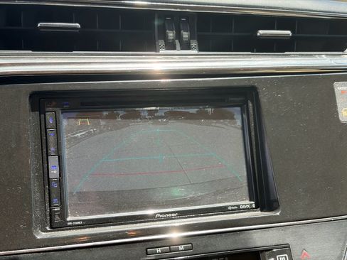 Used 2013 Toyota Avalon XLE Premium FWD image 22
