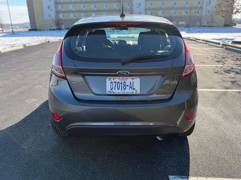 Used 2016 Ford Fiesta SE image 4