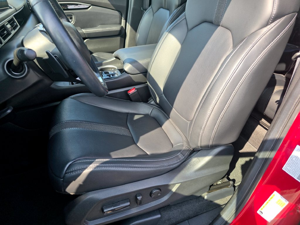 Certified 2025 Honda Pilot Touring image 17