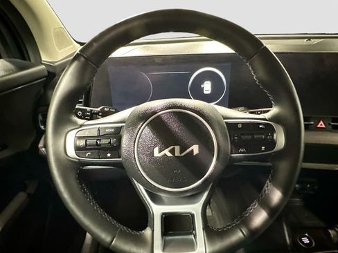 Used 2023 Kia Sportage SX image 11