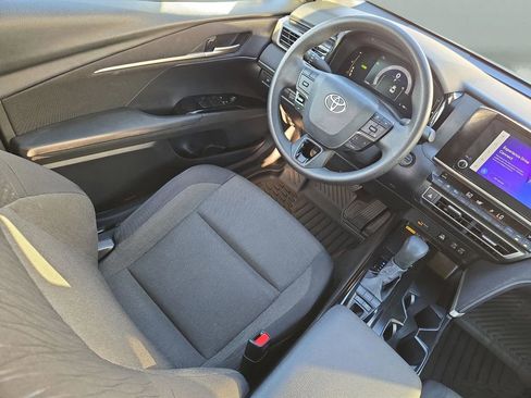 Used 2025 Toyota Camry LE FWD image 15