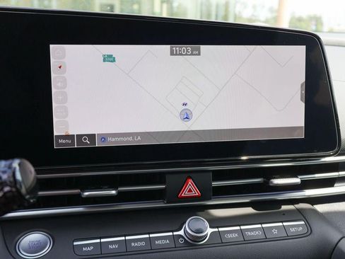 New 2026 Hyundai Elantra Limited FWD image 4