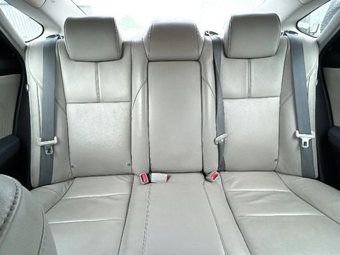 Used 2013 Toyota Avalon XLE Touring FWD image 24
