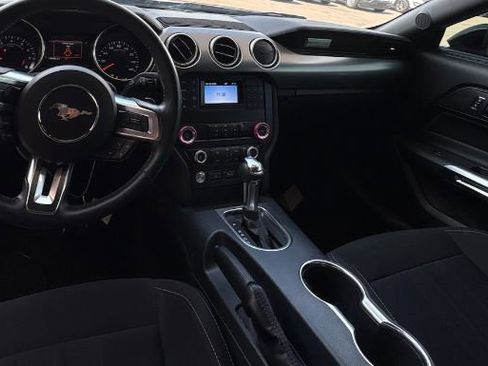 Used 2022 Ford Mustang GT w/ Black Accent Package RWD image 4