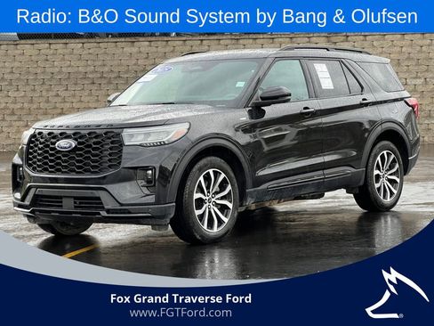 Certified 2025 Ford Explorer ST-Line AWD/4WD image 1