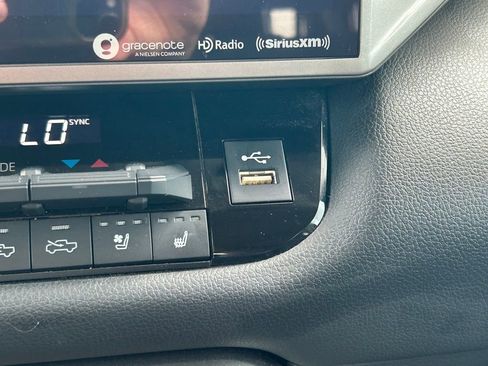 Used 2023 Toyota Tundra Limited w/ Power Package RWD image 33
