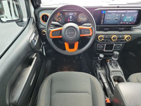 Used 2024 Jeep Wrangler Unlimited Sport AWD/4WD image 14
