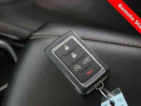 Used 2023 Jeep Grand Cherokee Limited w/ Black Appearance Package image 3