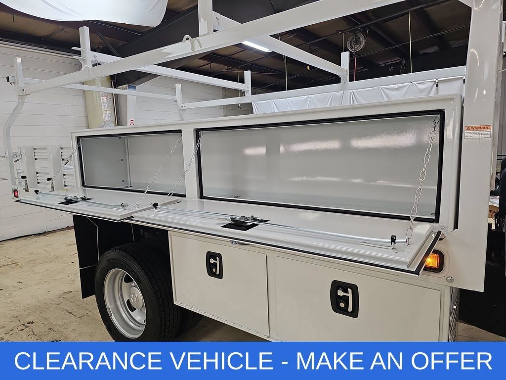 New 2026 RAM 5500 Tradesman AWD/4WD image 38