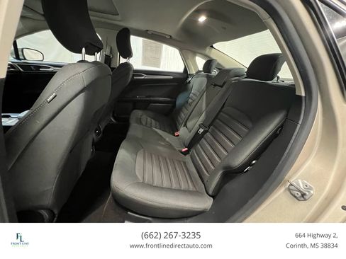 Used 2019 Ford Fusion SE image 11