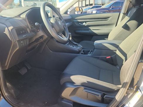 Used 2025 Honda CR-V LX image 10