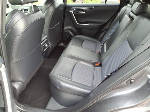 Used 2019 Toyota RAV4 XSE AWD/4WD image 10