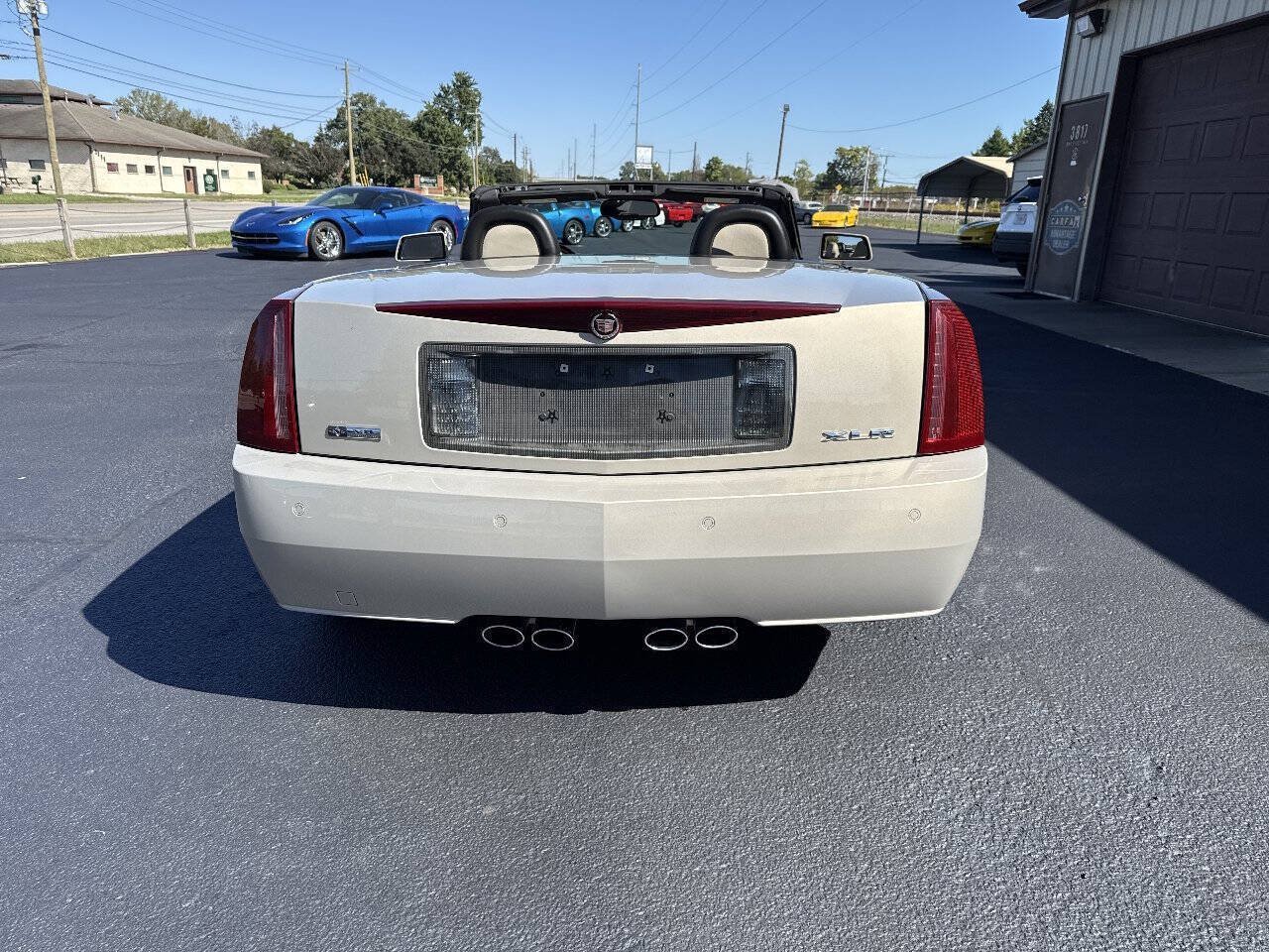 Used 2006 Cadillac XLR RWD image 11