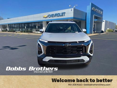 New 2026 Chevrolet Equinox ACTIV w/ Convenience Package III image 2