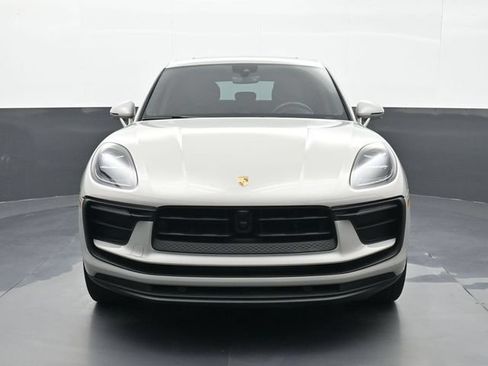 Certified 2024 Porsche Macan AWD/4WD image 26