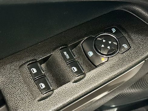 Used 2021 Ford EcoSport SE FWD image 18