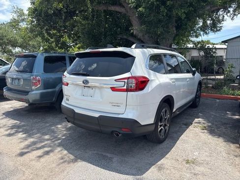 Used 2023 Subaru Ascent Limited w/ Technology Package AWD/4WD image 7