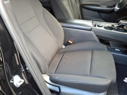 Used 2023 Nissan Rogue S AWD/4WD image 7