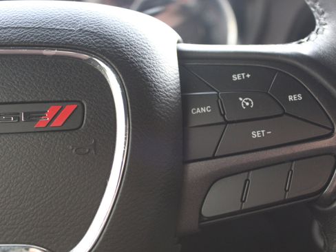 Used 2019 Dodge Challenger SXT image 17