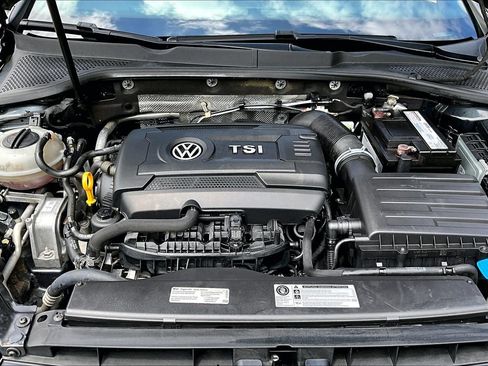 Used 2015 Volkswagen GTI S FWD image 9