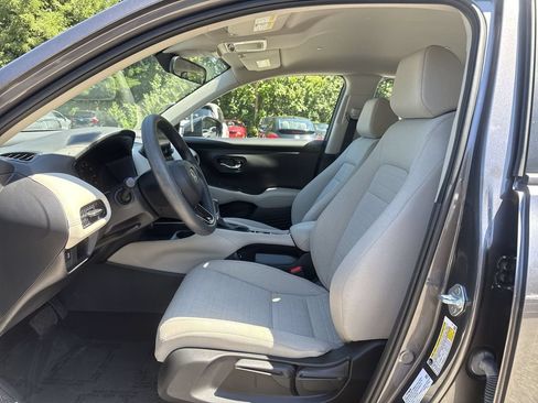 Used 2023 Honda HR-V LX image 13