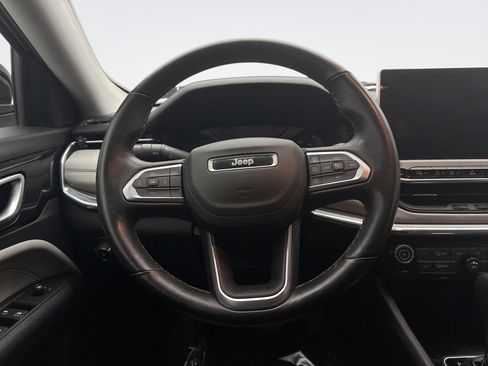 Used 2022 Jeep Compass Limited image 12