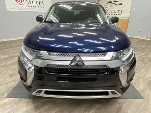 Used 2020 Mitsubishi Outlander ES FWD image 2