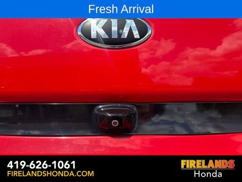 Used 2017 Kia Soul + FWD image 24