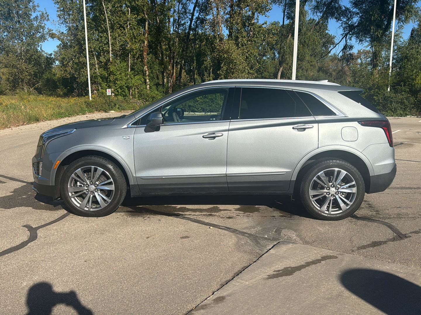 Used 2024 Cadillac XT5 Premium Luxury w/ LPO, Floor Liner Package AWD/4WD image 2